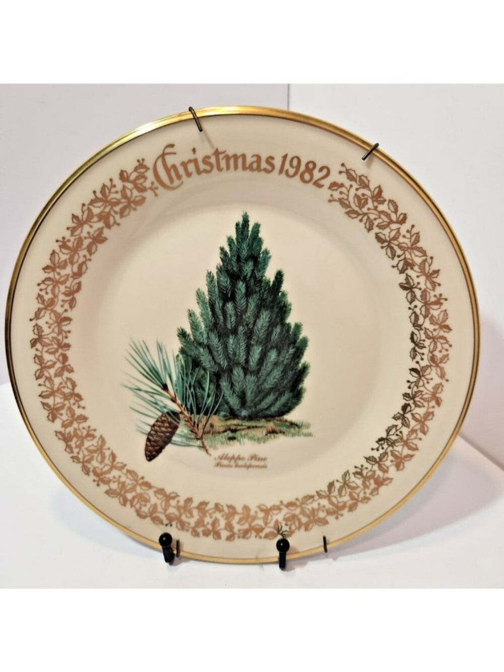Vtg Lenox Christmas 1982 Aleppo Pine Commerative Collector Plate with Box